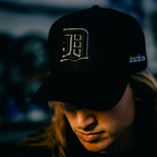 "D CREST BLACK" 5 PANNEL HAT