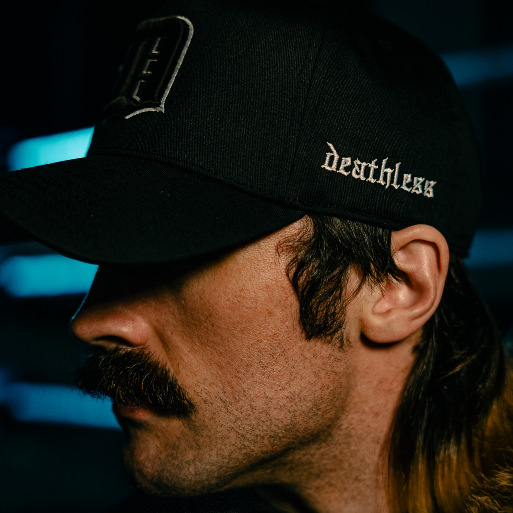 "D CREST BLACK" 5 PANNEL HAT