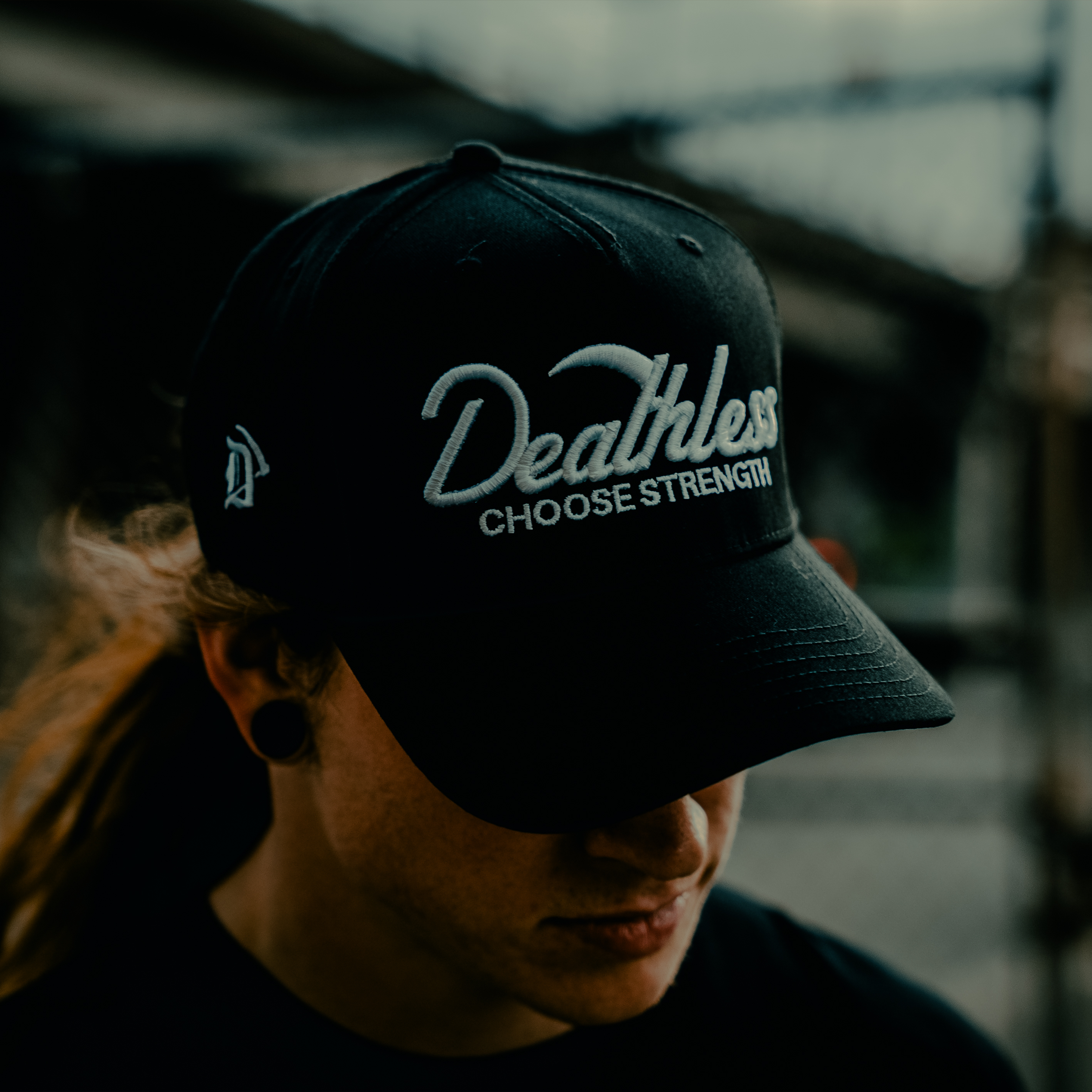 "CHOOSE STRENGTH" 5 PANNEL HAT